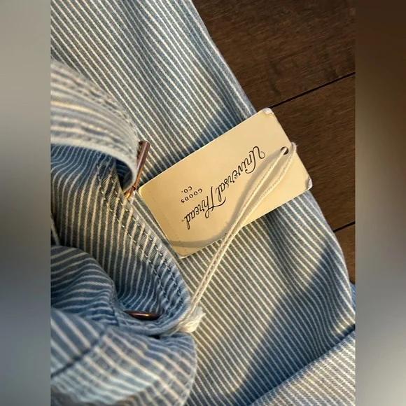 NWT Universal Thread Blue & White Pinstripe Stretchy Overalls Size 2 - Picture 7 of 8